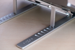 Skládací hliníkový stojánek FIXED Frame Fold pro notebooky a tablety, stříbrný