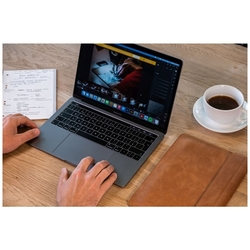 Kožené pouzdro FIXED Oxford pro Apple MacBook Air 13,6 (2022) M2, hnědé