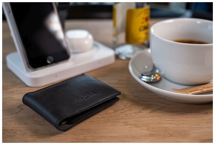Kožená peněženka FIXED Wallet for AirTag z pravé hovězí kůže, černá